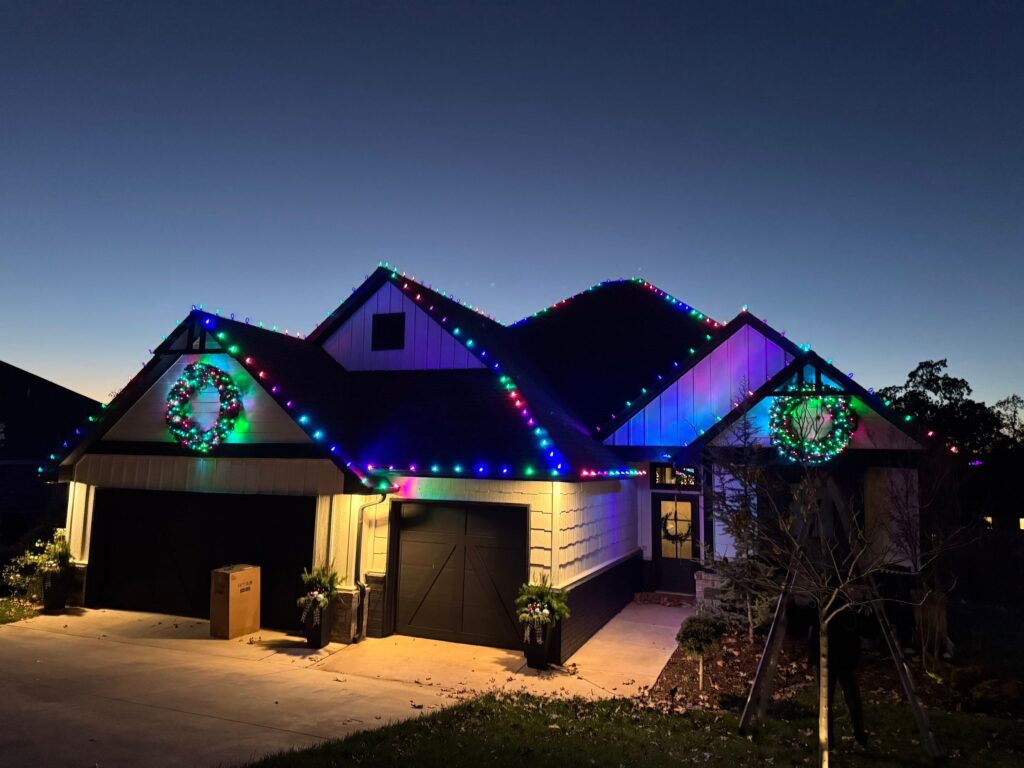 Vibrant Wreath And Roofline Holiday Lighting Arcadia OK
