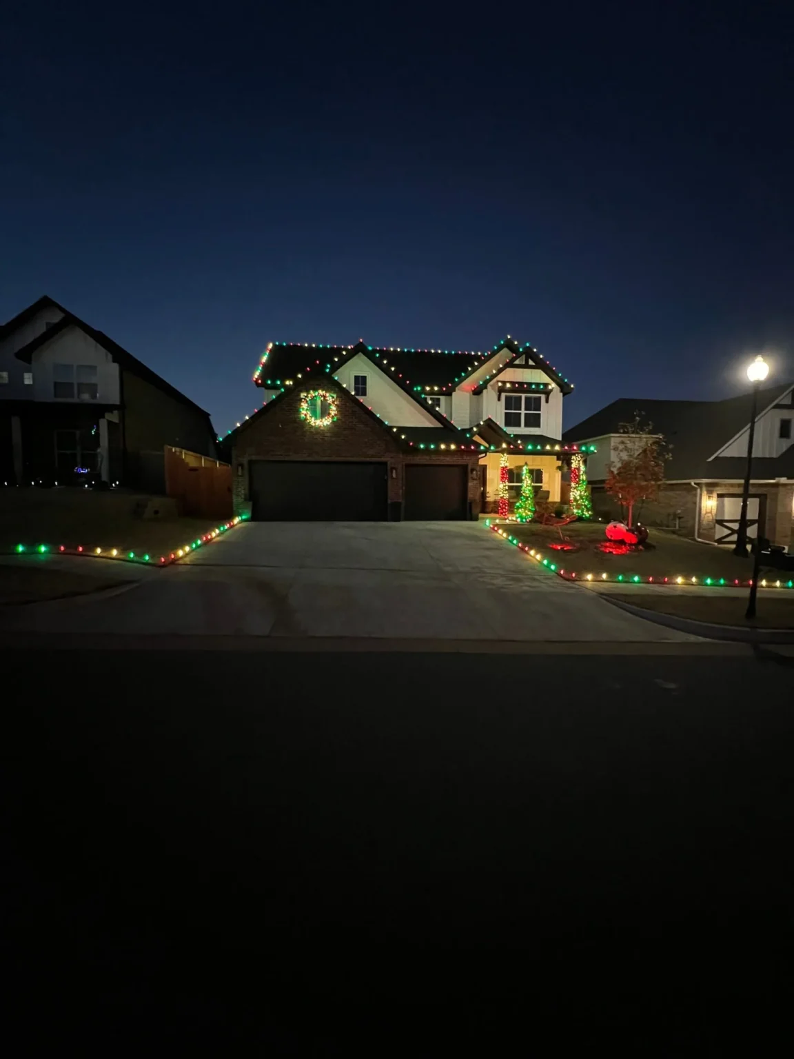 Professional Christmas Lighting Installation in Edmond scaled